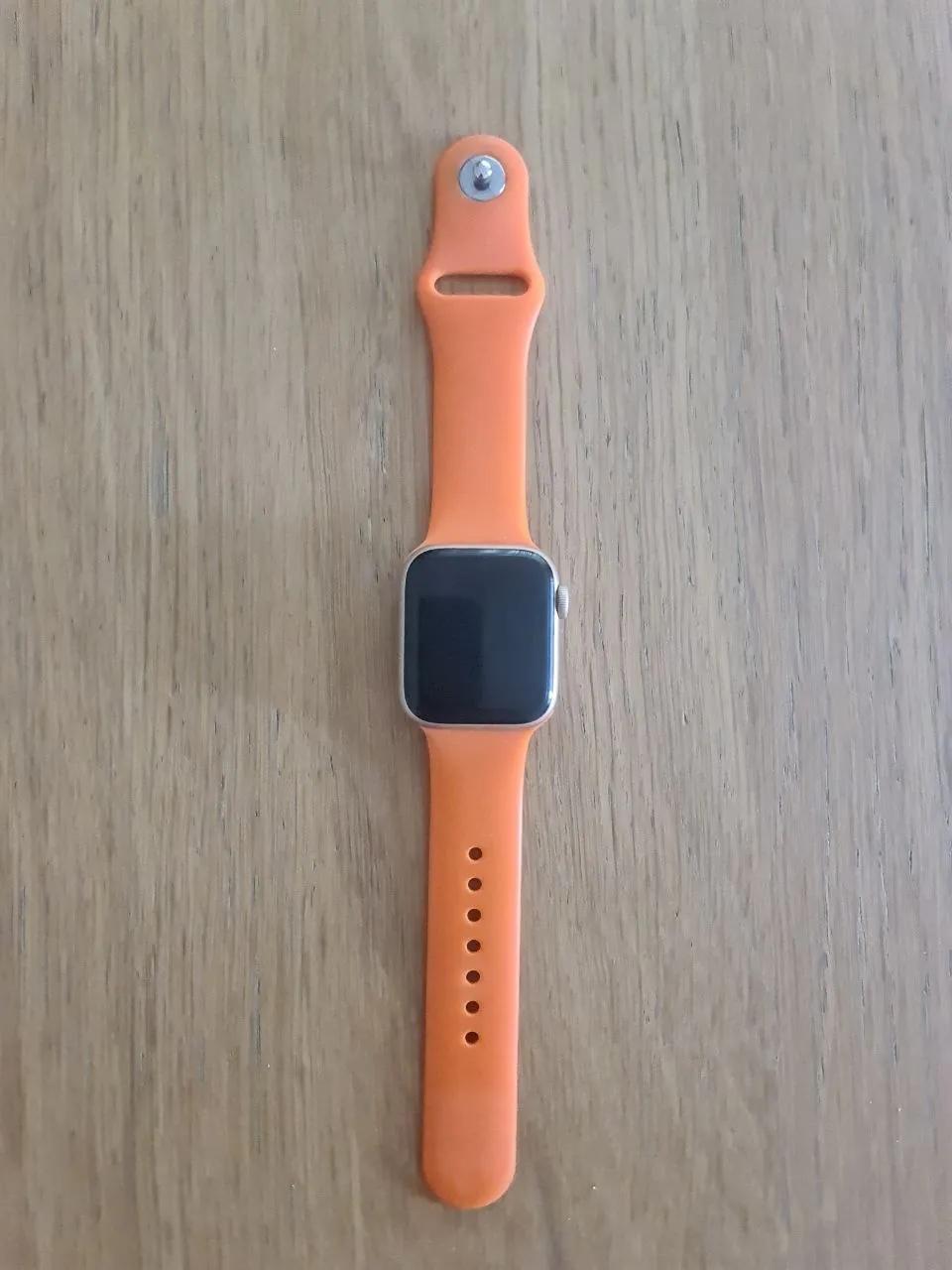 Apple Watch Series 6 40 мм