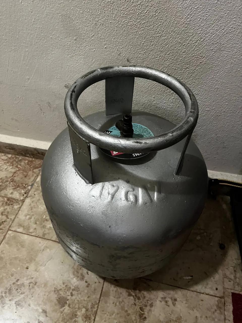 Пустой газовый баллон Aygaz