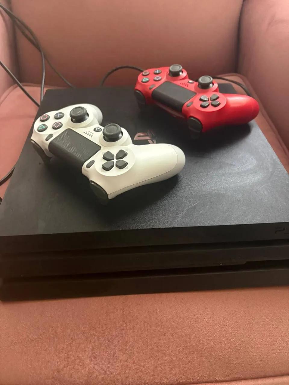 Игровая приставка PlayStation 4 Pro