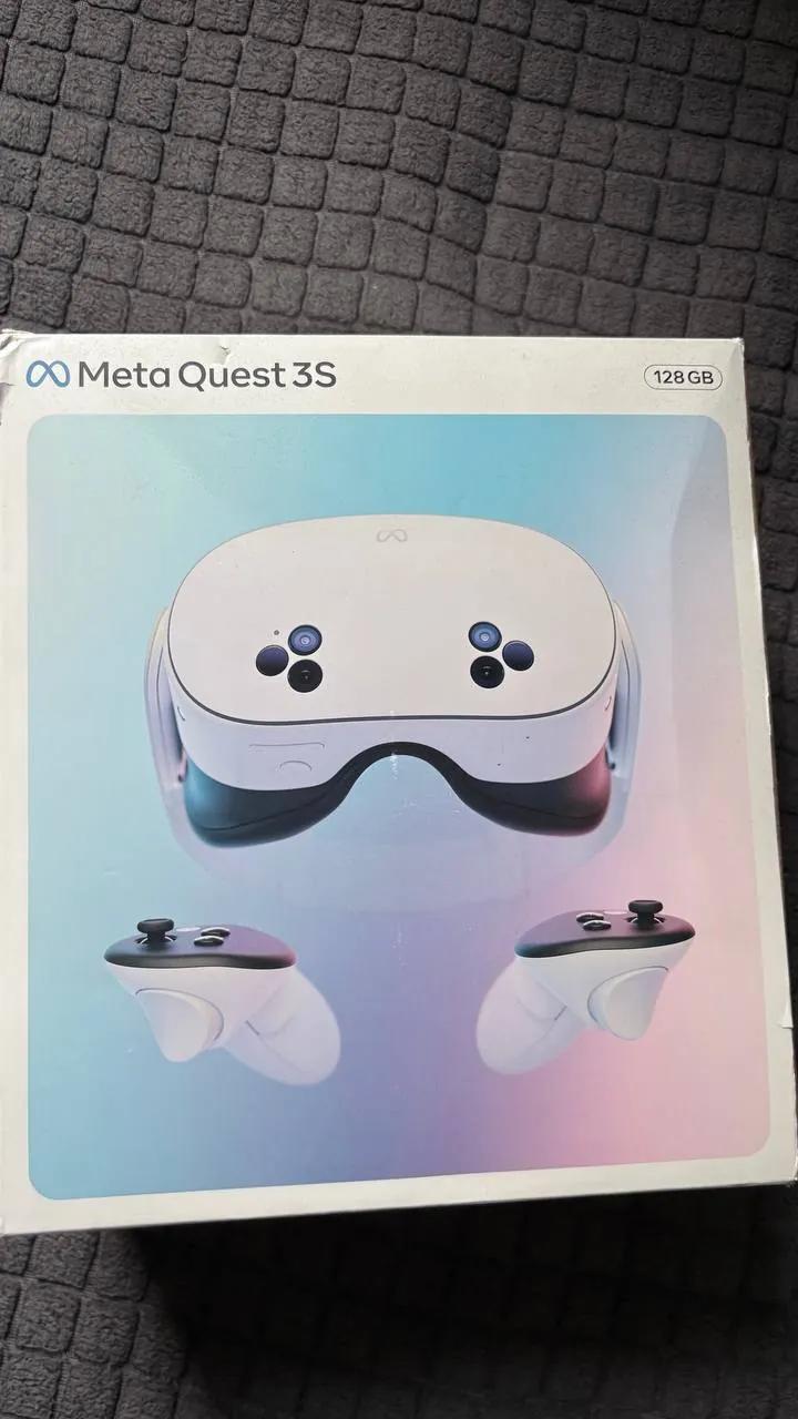 VR-гарнитура Meta Quest 3S 128GB, почти новая