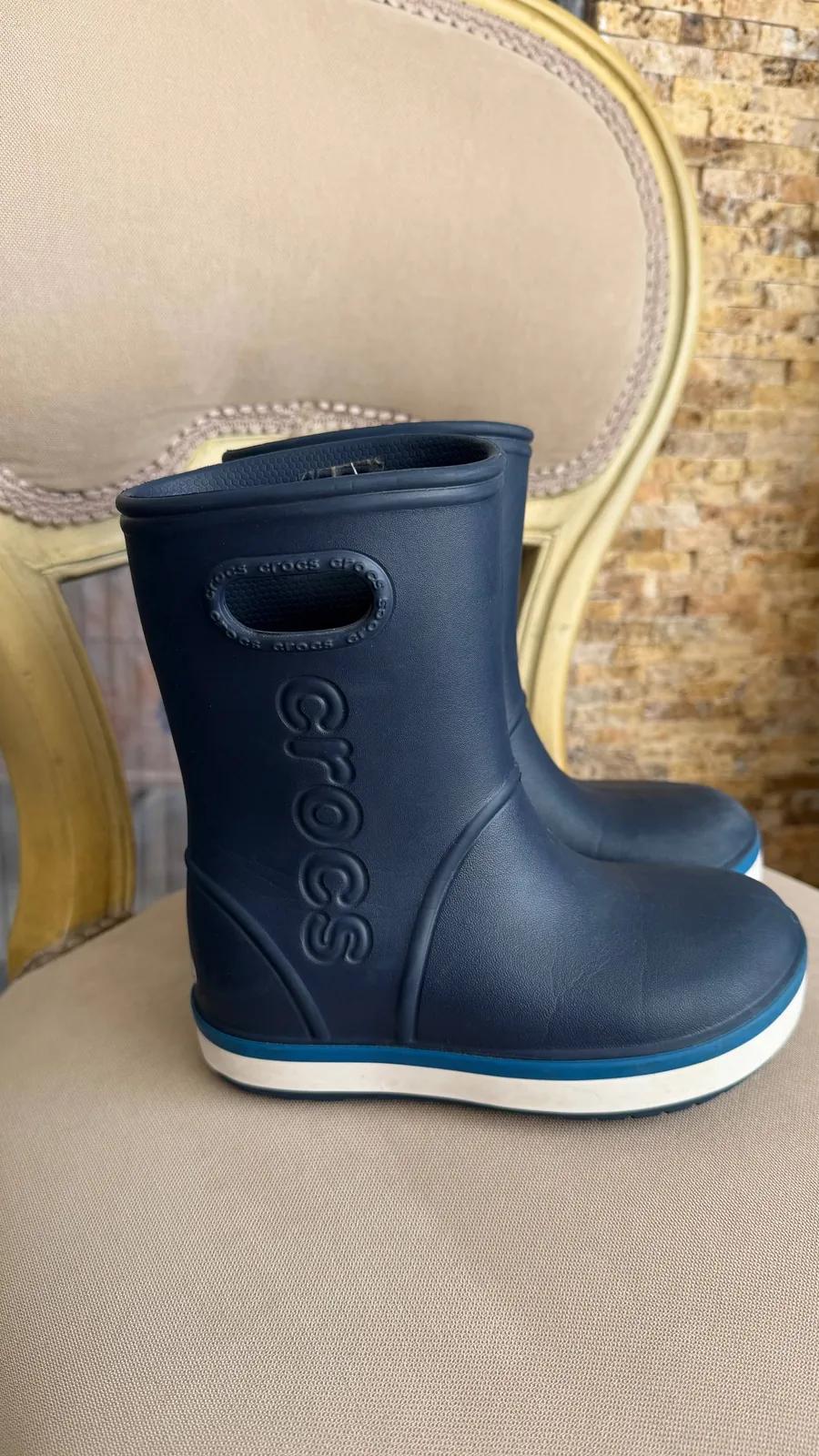Детские Crocs, дождевик Hatley и велоколёса