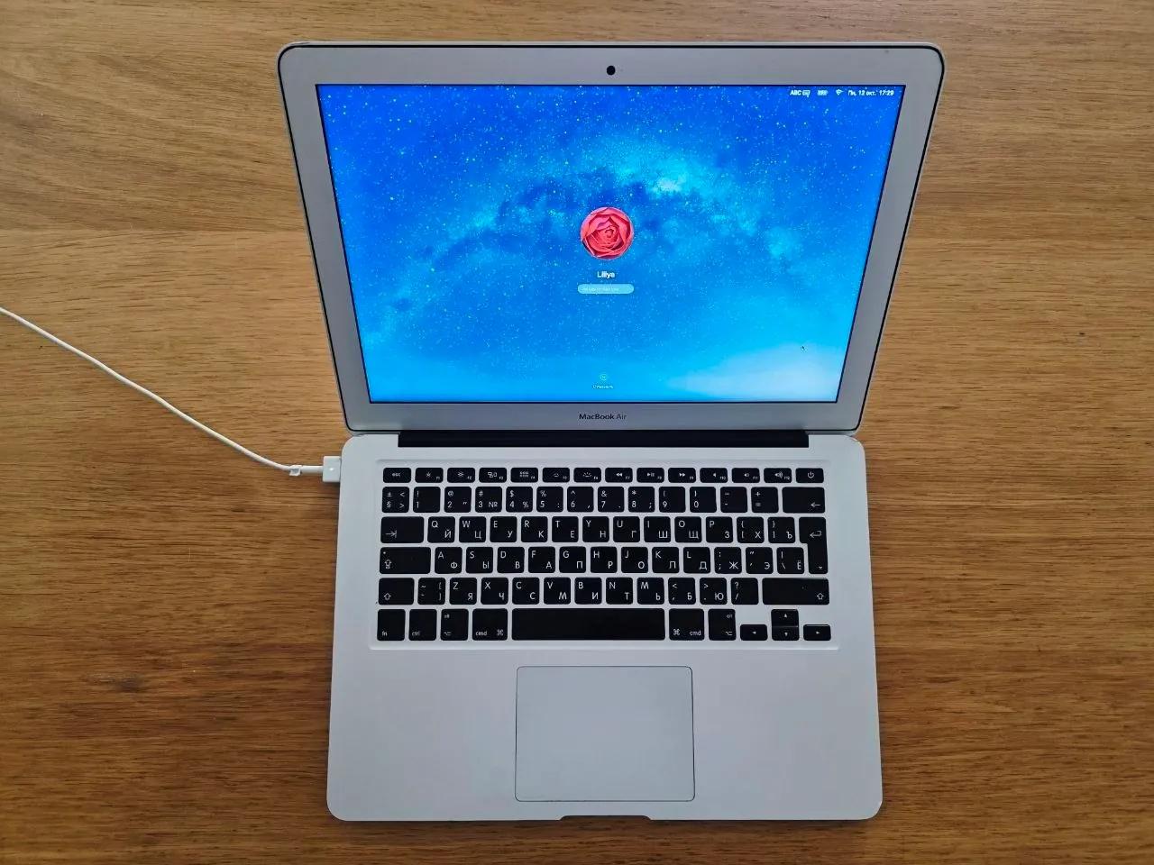 MacBook Air 13 дюймов 2017 года