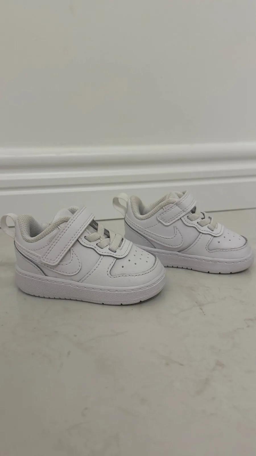 Детские кроссовки Nike и FILA