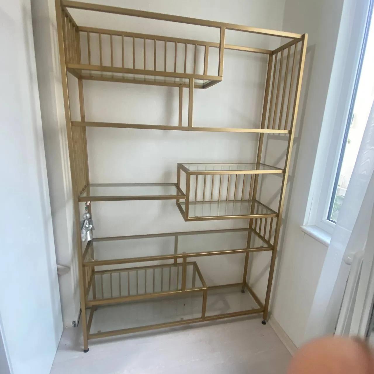 Новый шкаф 179×30×120 см в районе Лара