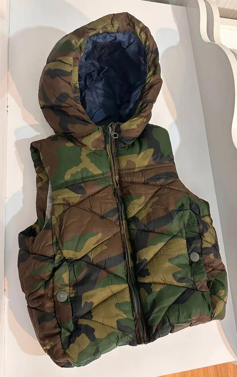 Жилетка Zara для мальчика 12-18 месяцев