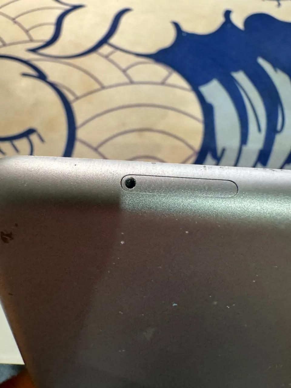 IPad Air первого поколения 32 ГБ с SIM, Сарысу