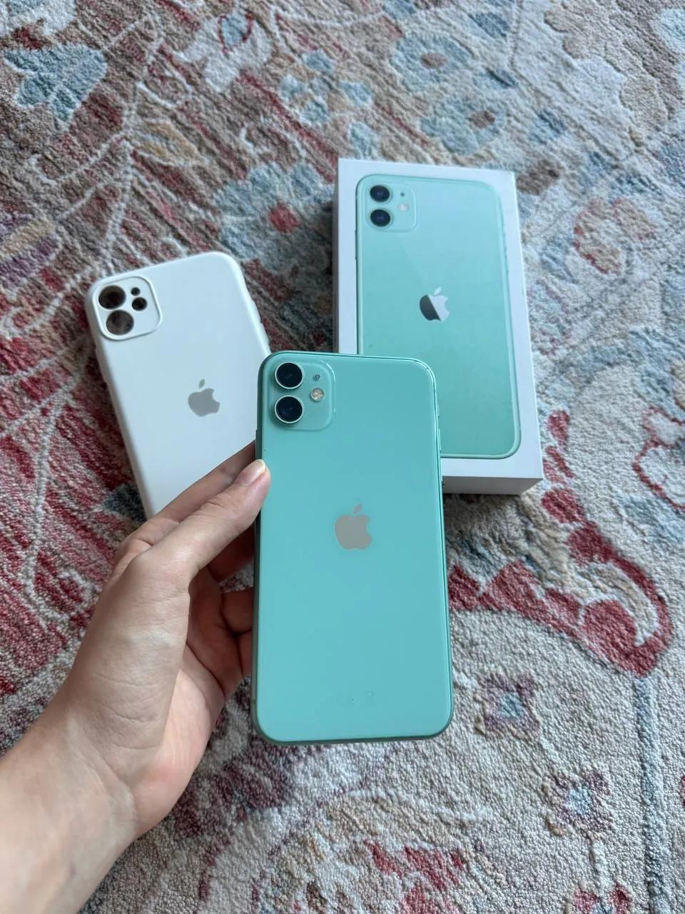 IPhone 11 256GB зелёного цвета