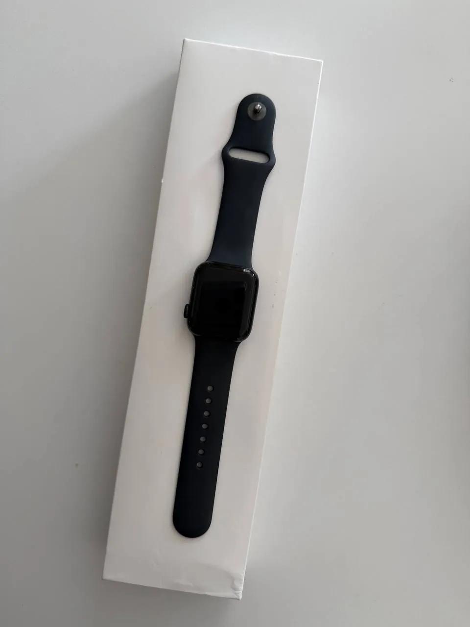 Apple Watch SE 40mm в отличном состоянии