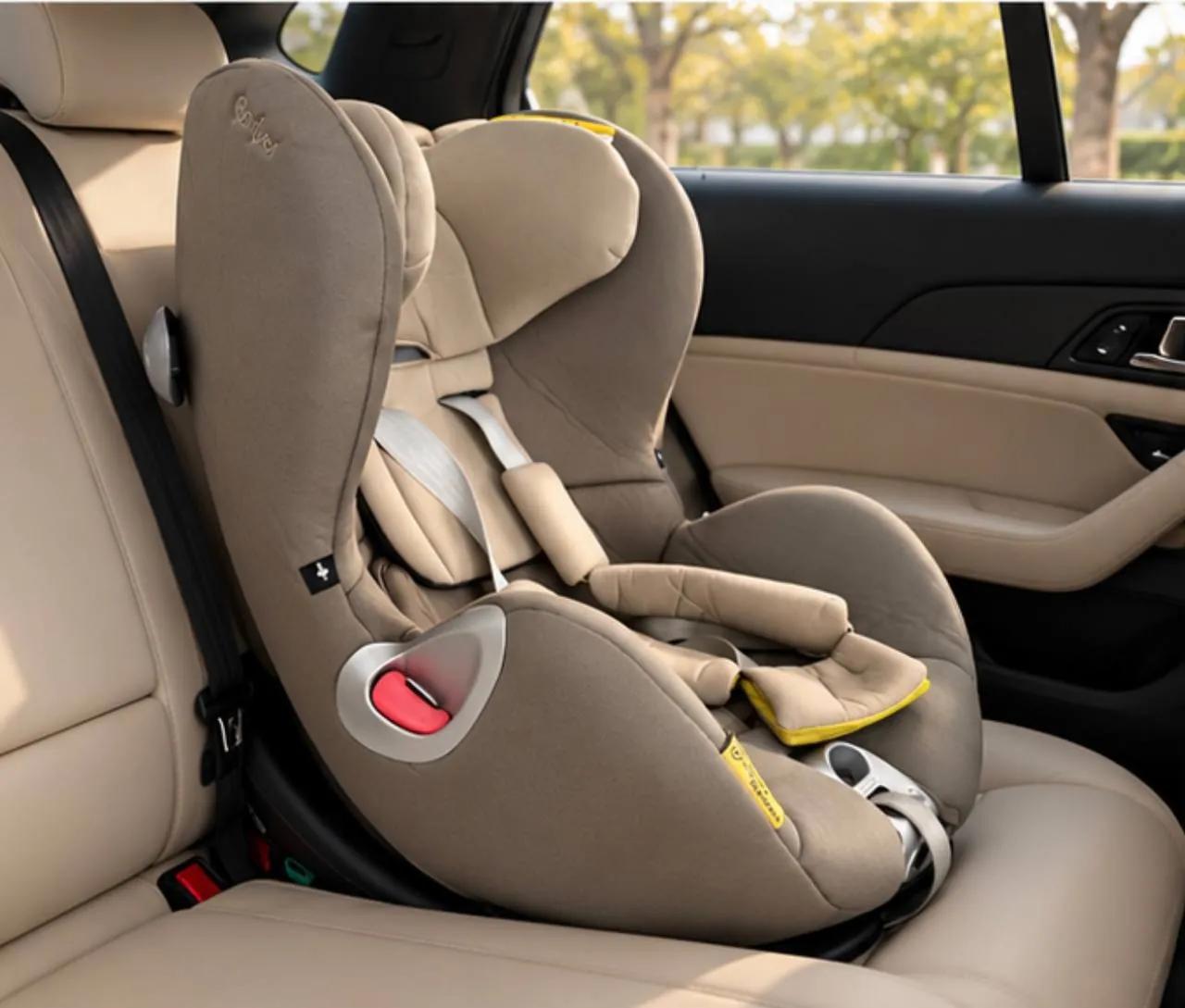 Автокресло Cybex Sirona с манежем и игрушкой