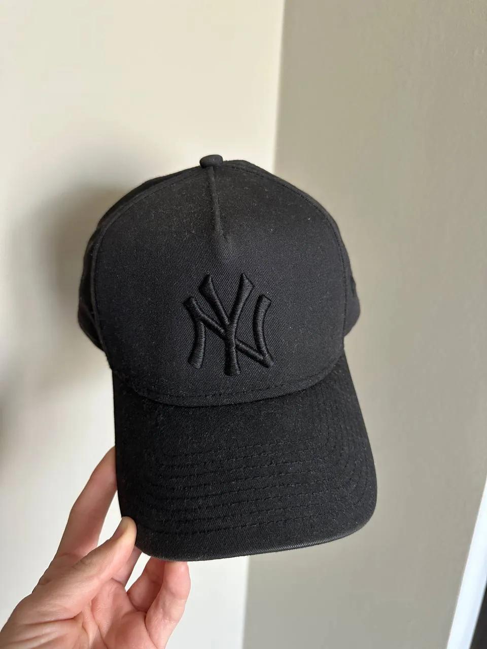 Кепка New Era в отличном состоянии