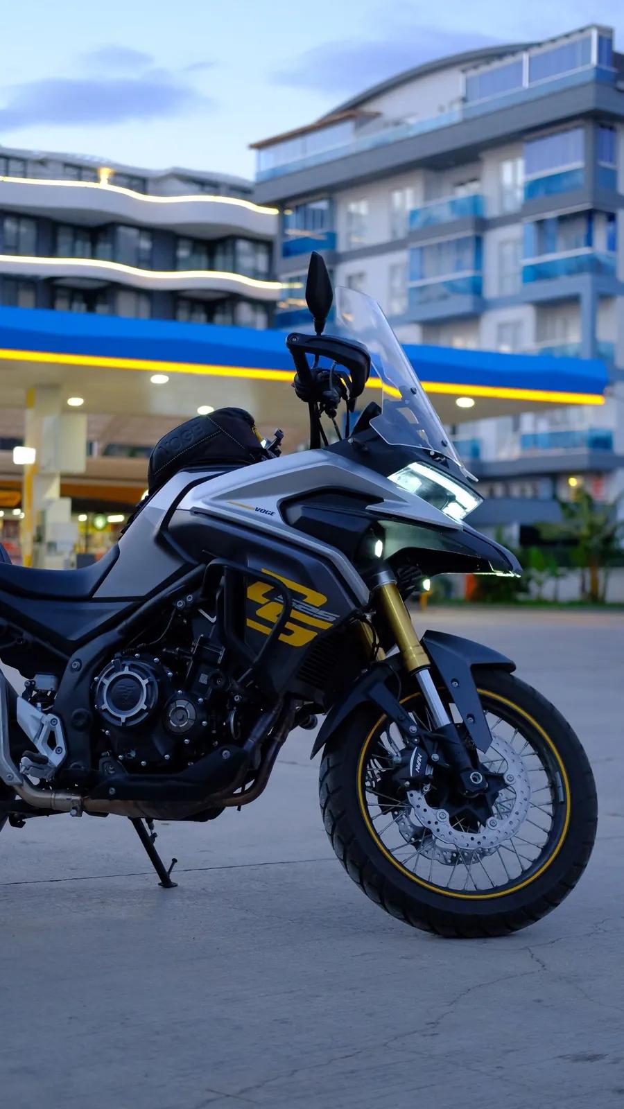 Автомобиль с пробегом 2700 км