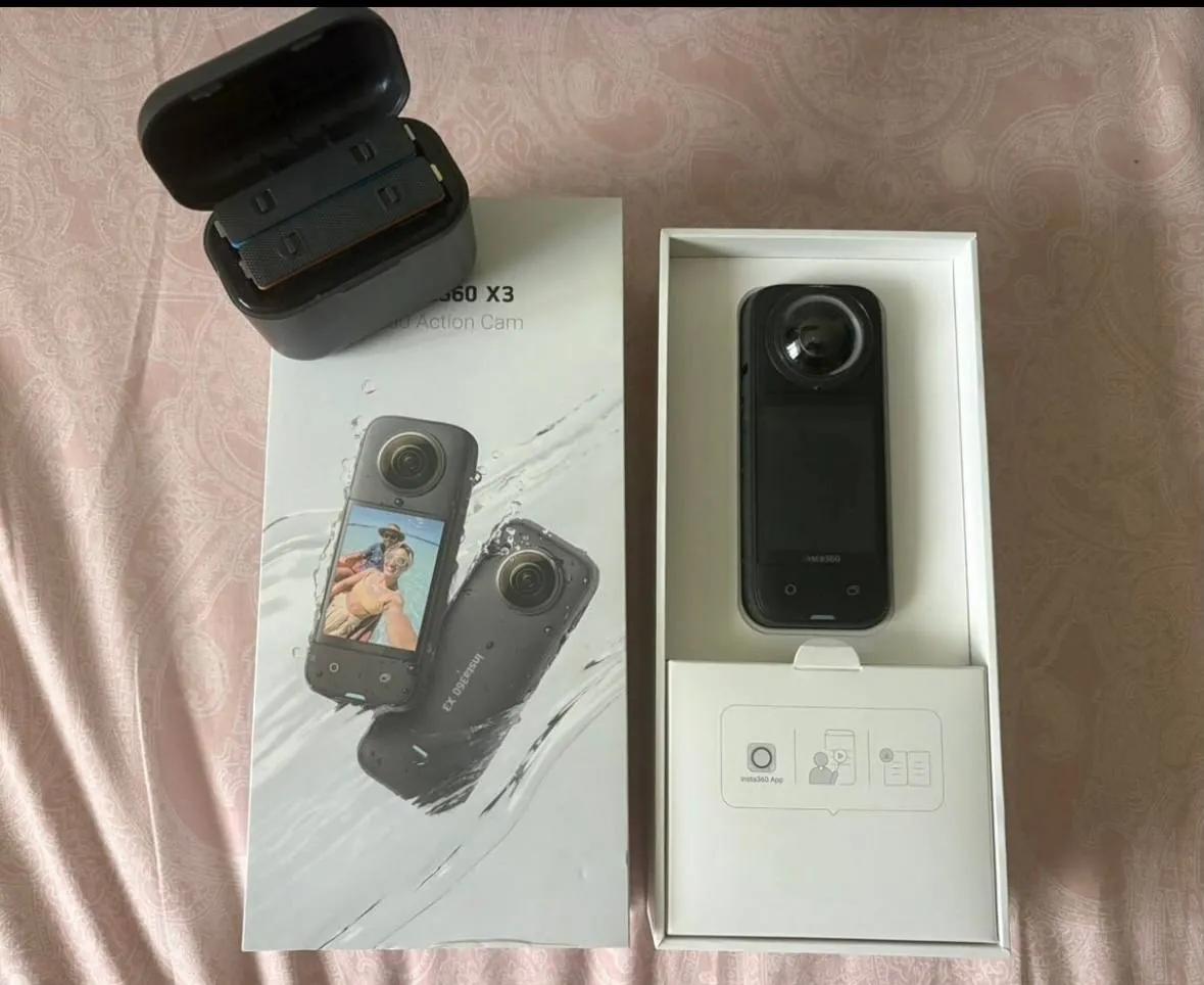 Экшн-камера Insta360 X3 с аксессуарами