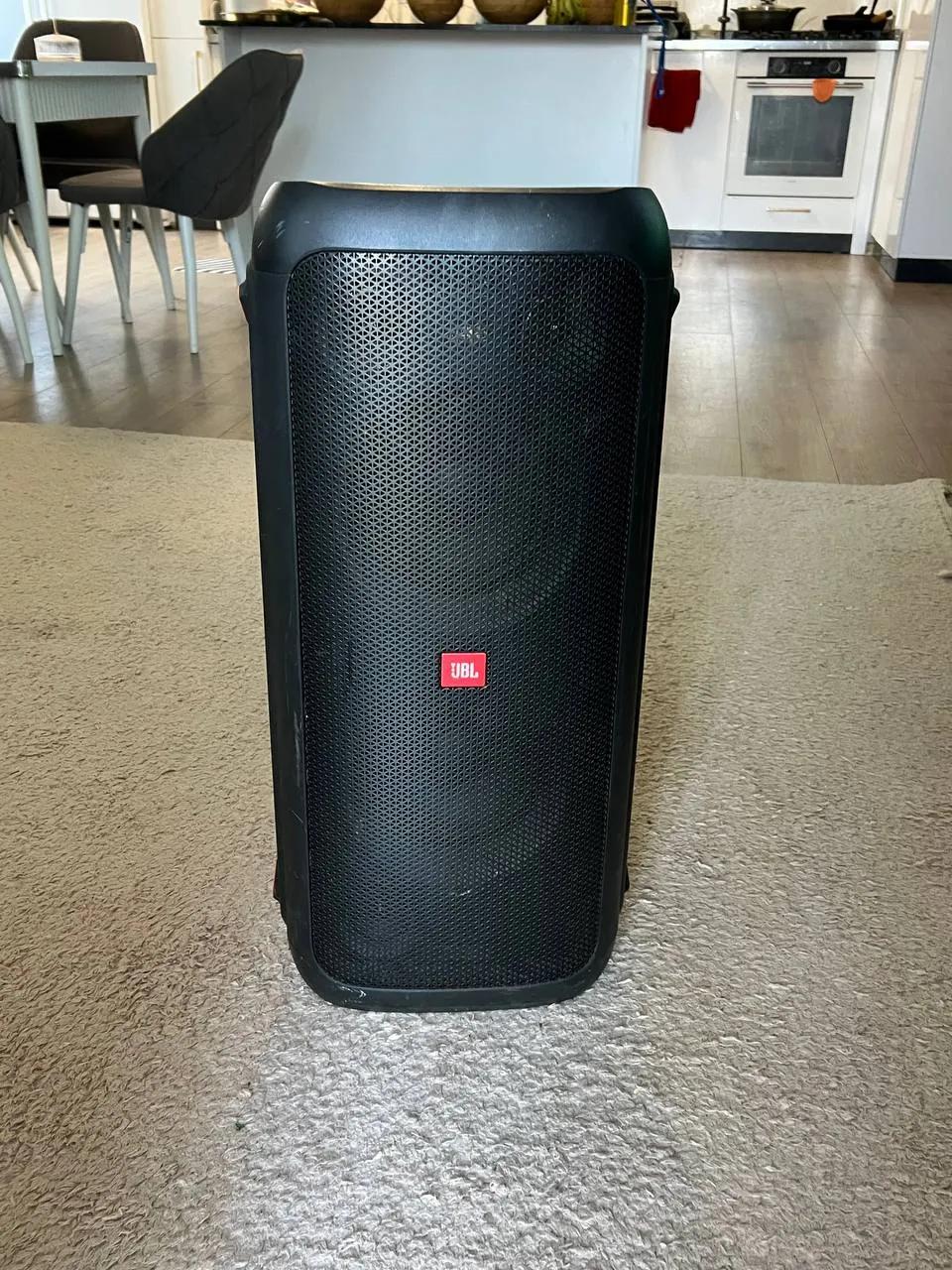 Колонка JBL PartyBox 300