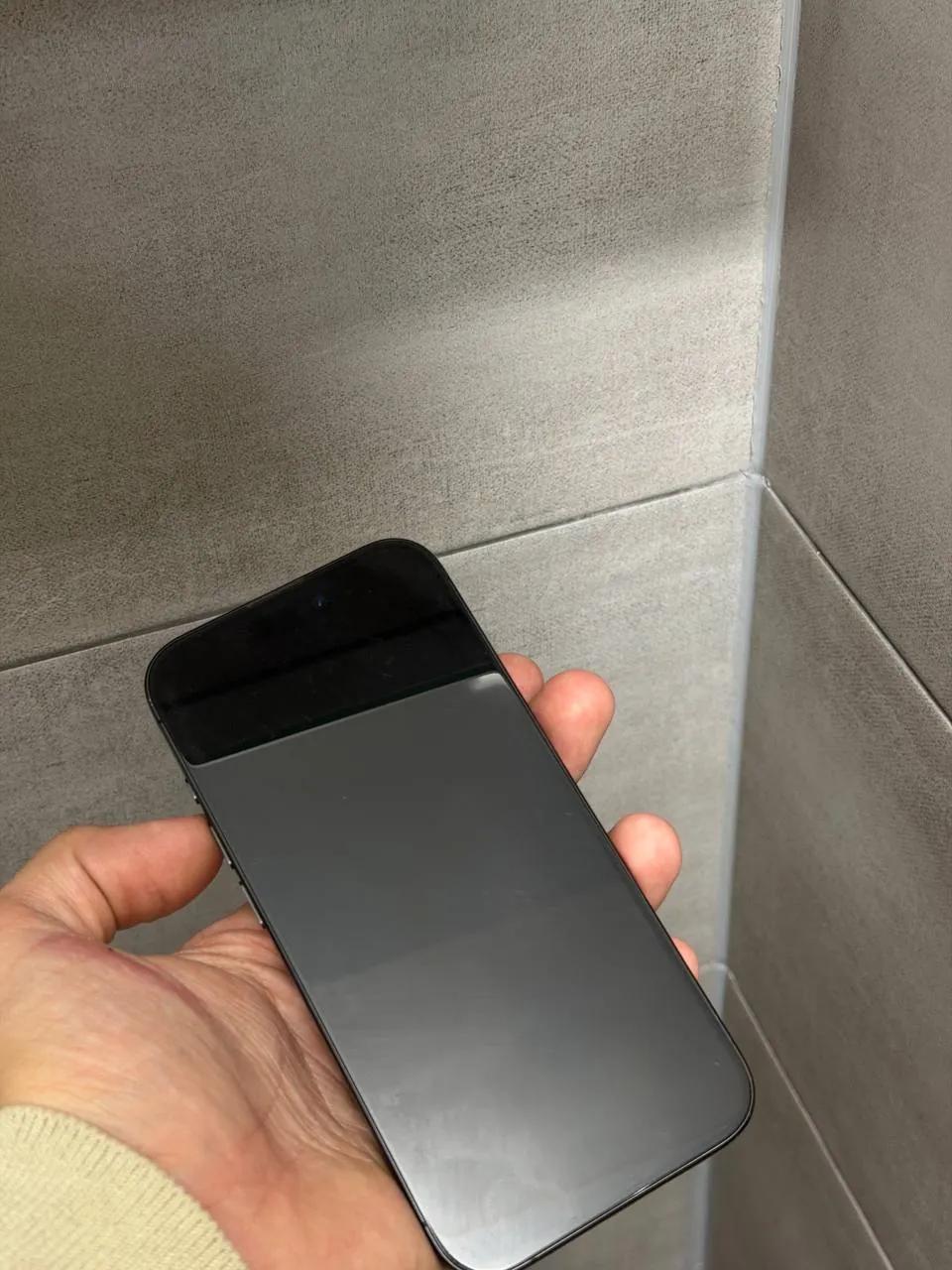 IPhone 15 Pro с новым аккумулятором