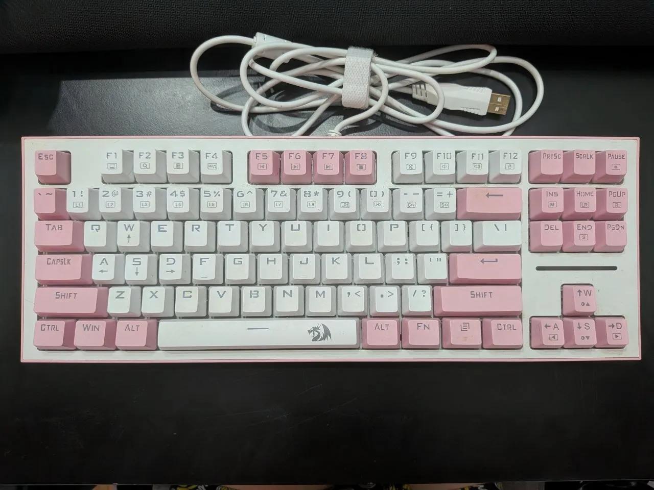 Игровая клавиатура с RGB-подсветкой