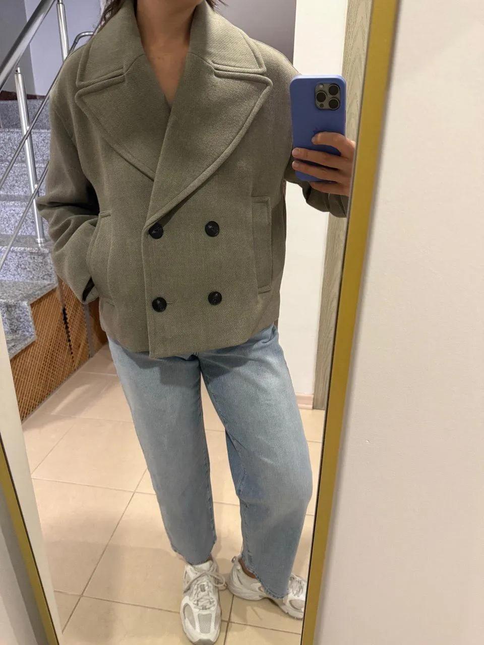 Укороченное двубортное пальто Zara