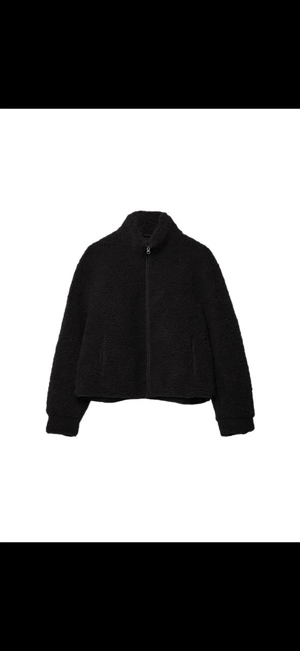 Чёрная куртка Stradivarius размера M