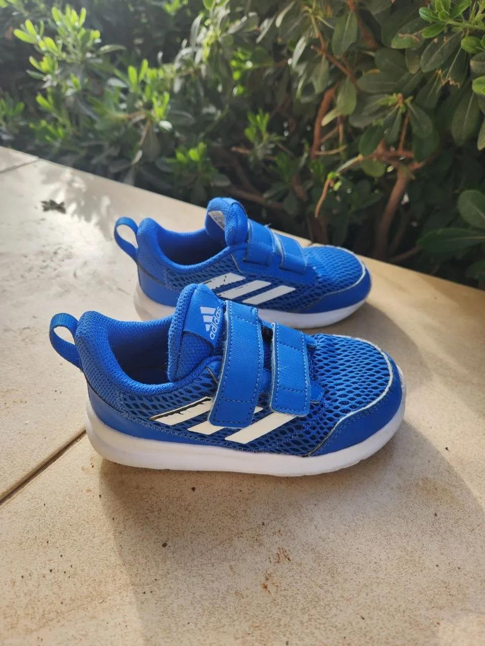 Кроссовки Adidas сетчатые, 26 размер