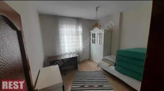 Комната в квартире 3+1 в Бейоглу