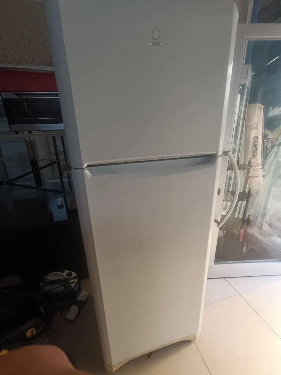 Холодильник Indesit и стиральная машина Samsung с доставкой