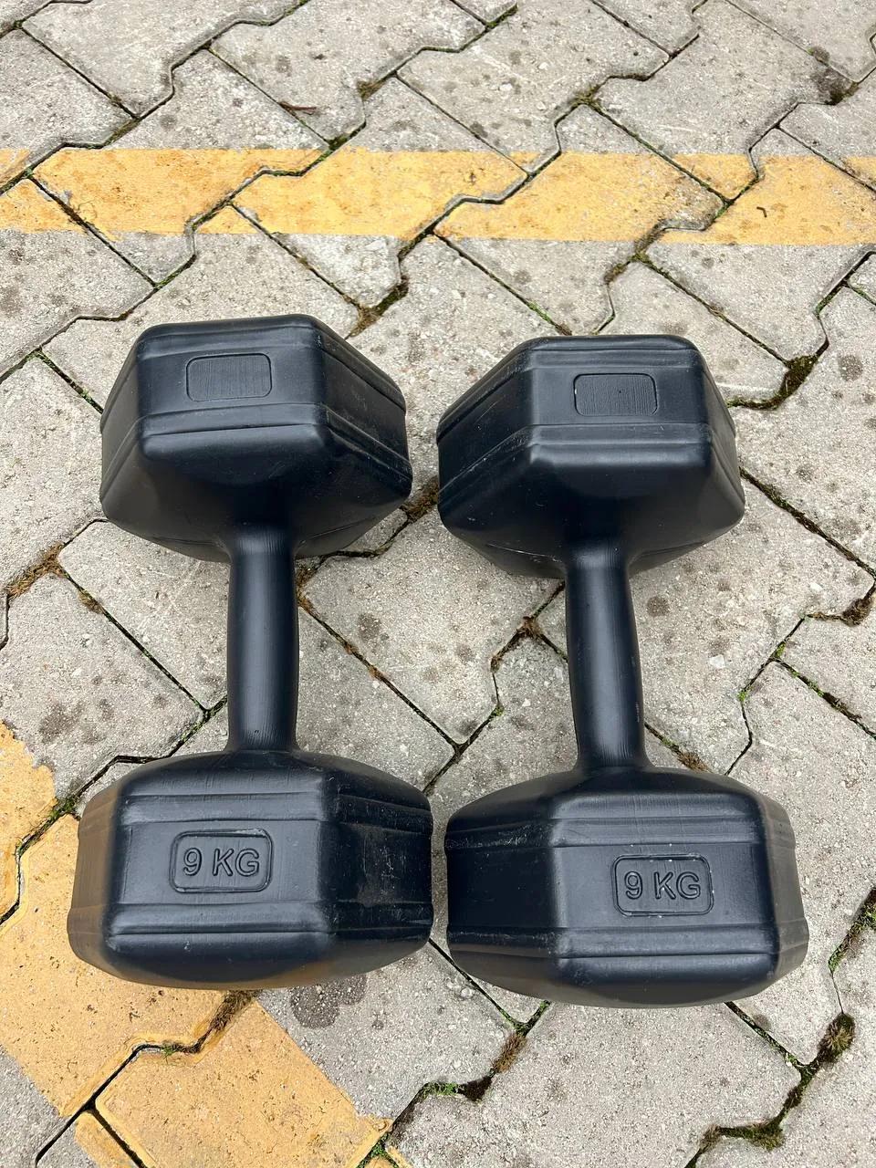 Гантели 9 кг и 20 кг