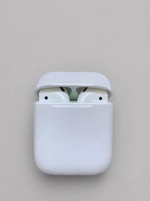 Наушники AirPods 2 с неисправным наушником