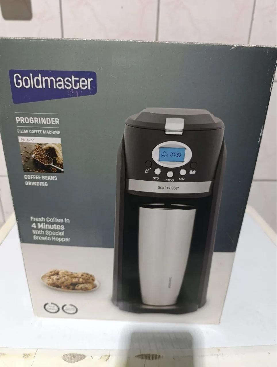Кофемашина Goldmaster PG-3233 с кофемолкой