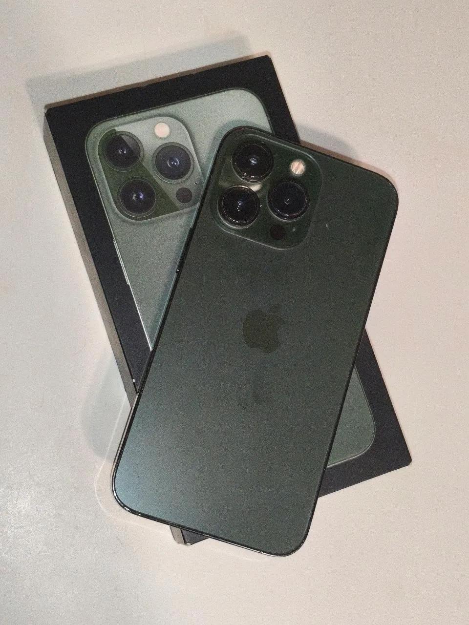 IPhone 13 Pro 128GB зелёного цвета