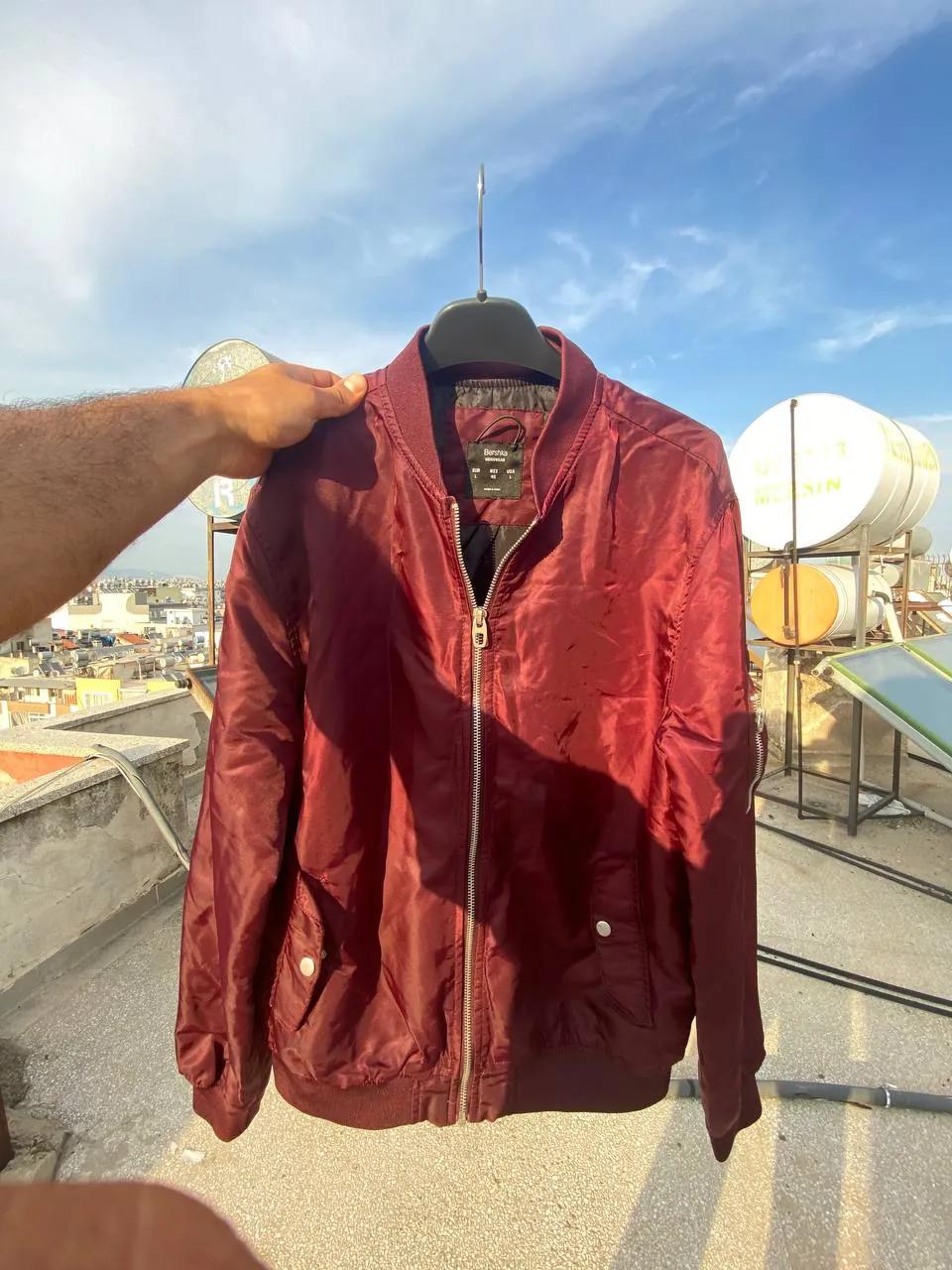 Куртка Bershka бордовая размера L
