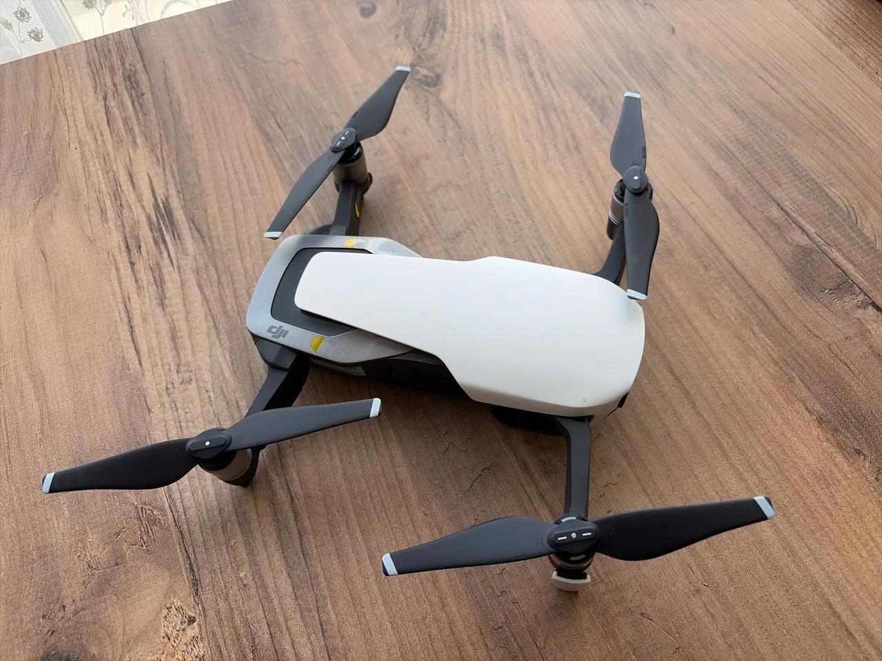 Дрон DJI Mavic Air
