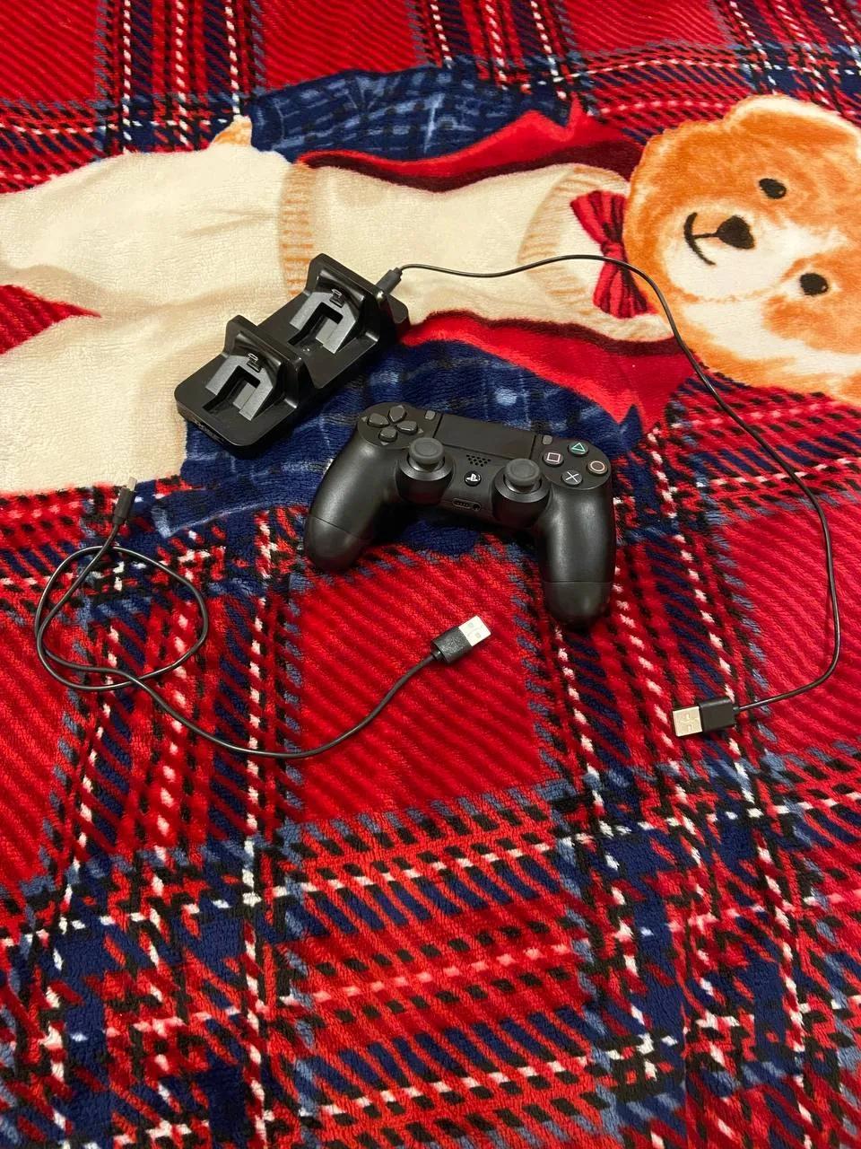Геймпад PS4 DualShock 4 V2 с зарядной станцией