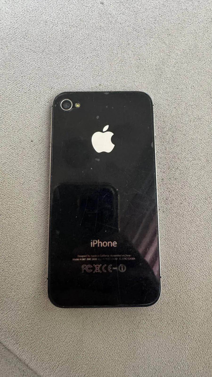 IPhone 4S чёрный, район Лара