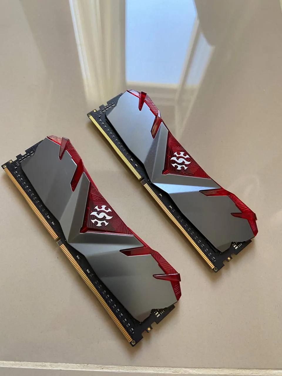 Оперативная память XPG GAMMIX D30 32 ГБ