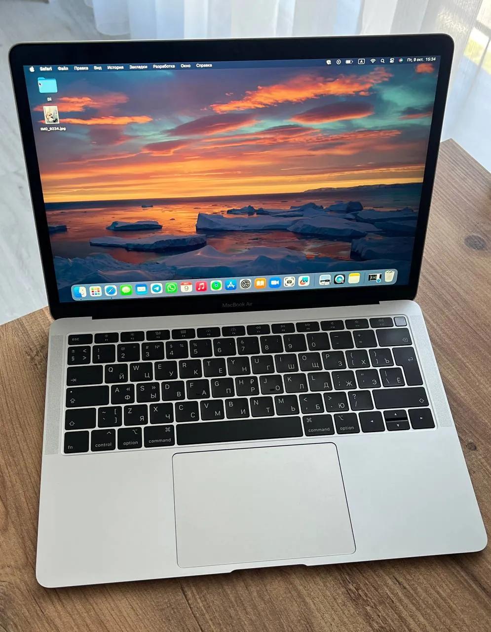 MacBook Air 13.3 2019 года, 8 ГБ, 128 ГБ