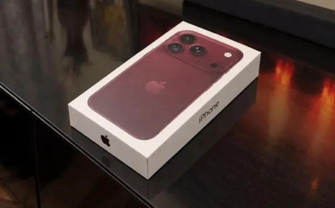IPhone 18 Pro 512 ГБ Burgundy