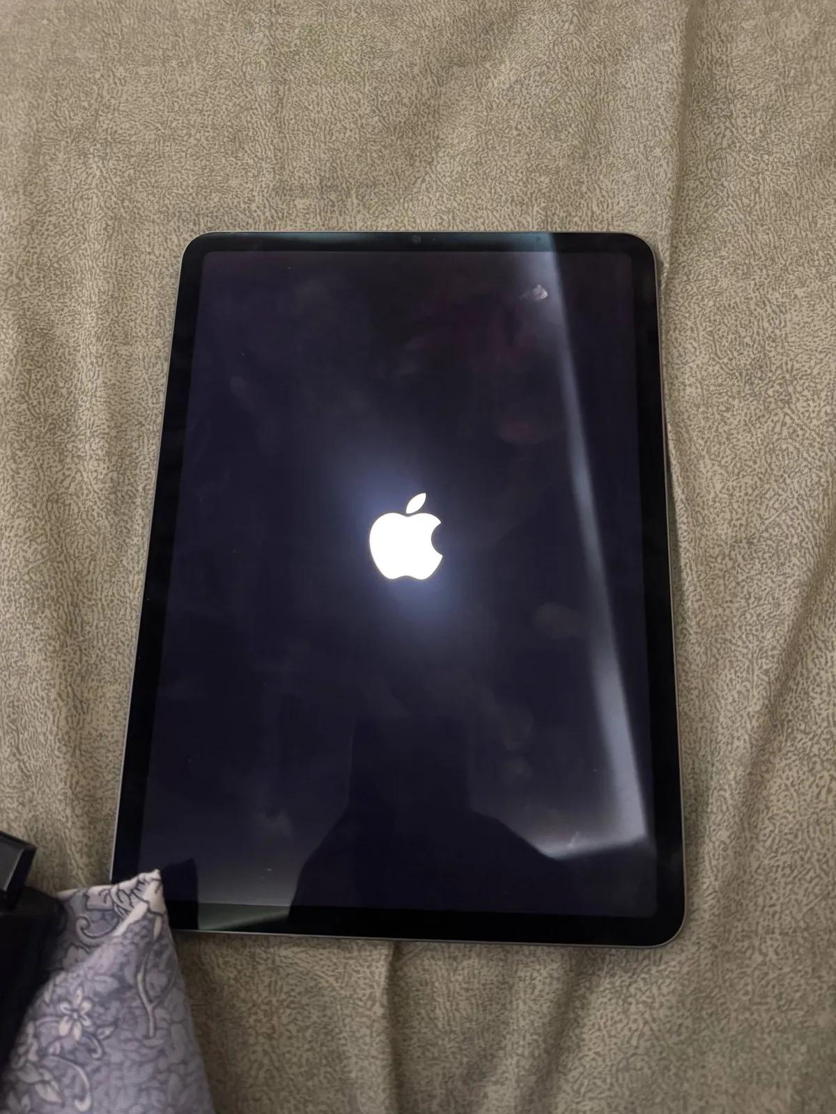 IPad Pro 11 M1 128 ГБ с Apple Pencil 2