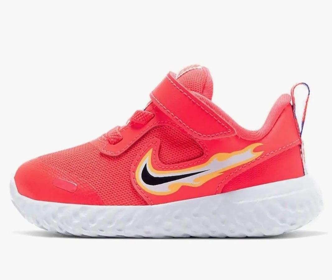 Кроссовки Nike для девочки 2 лет