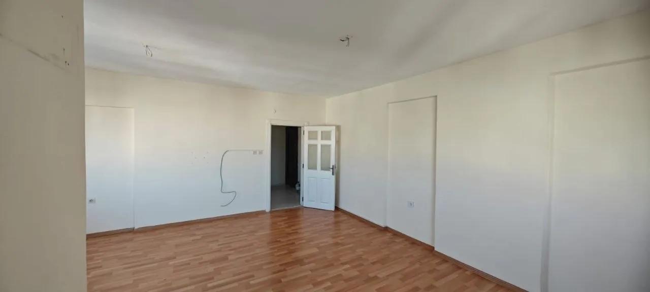 Квартира 3+1 без мебели в Муратпаше