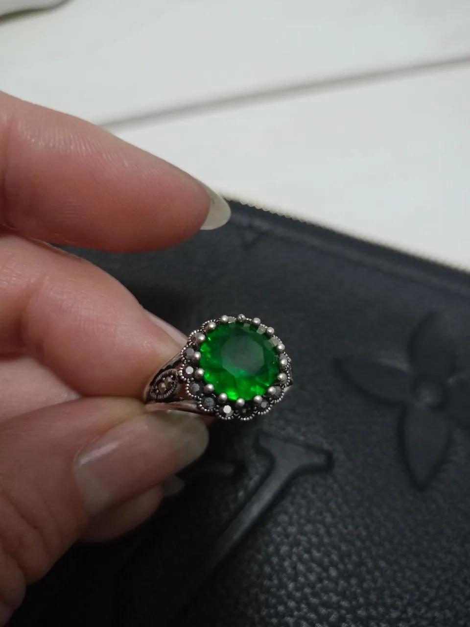 Серебряное кольцо винтажное с зелёным кварцем