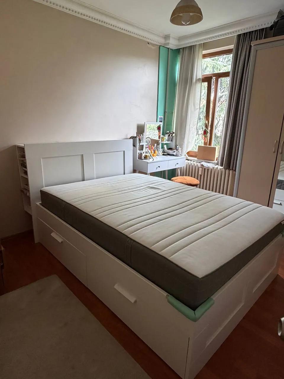 Кровать IKEA с матрасом 140×200, Атакёй
