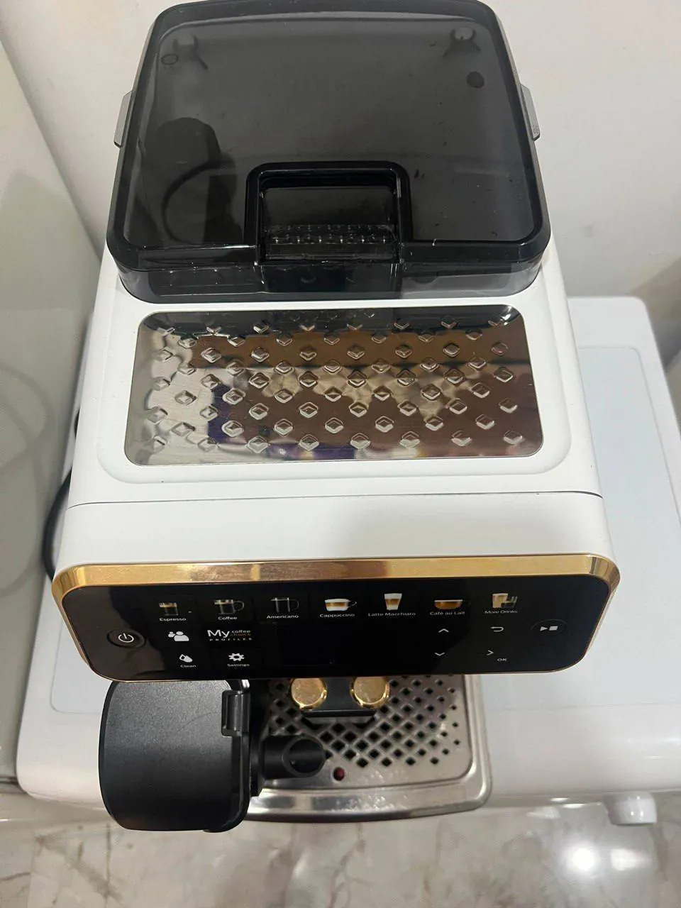 Автоматическая кофемашина Philips LatteGo EP5443 3