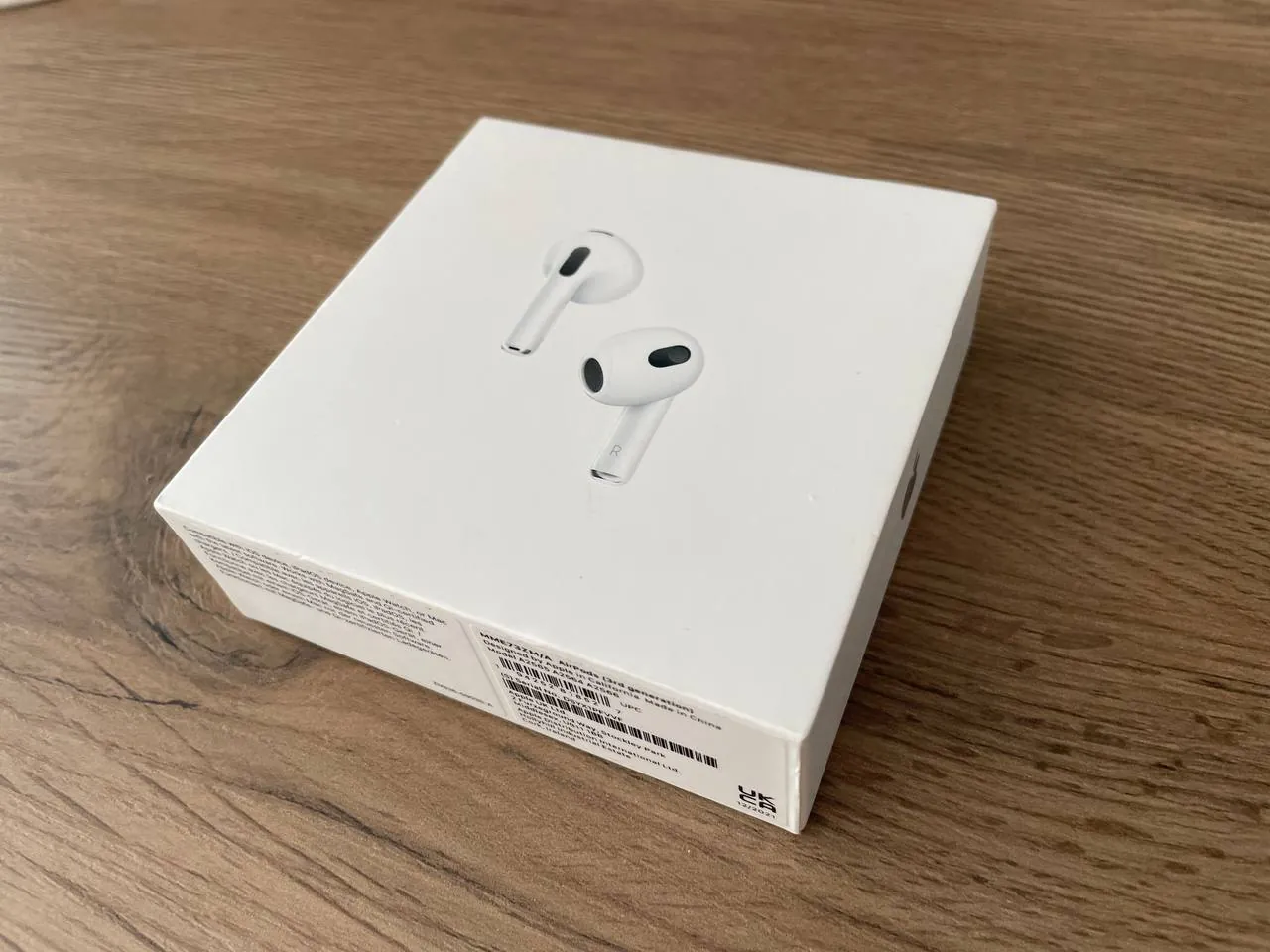 Apple AirPods 4 поколения на гарантии 1
