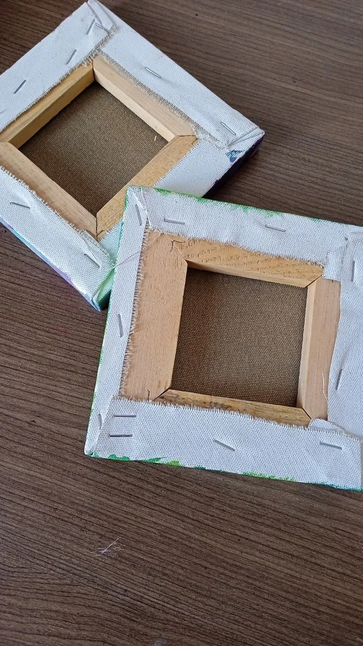 Две мини-картины акрилом на холсте 15×15 см 2