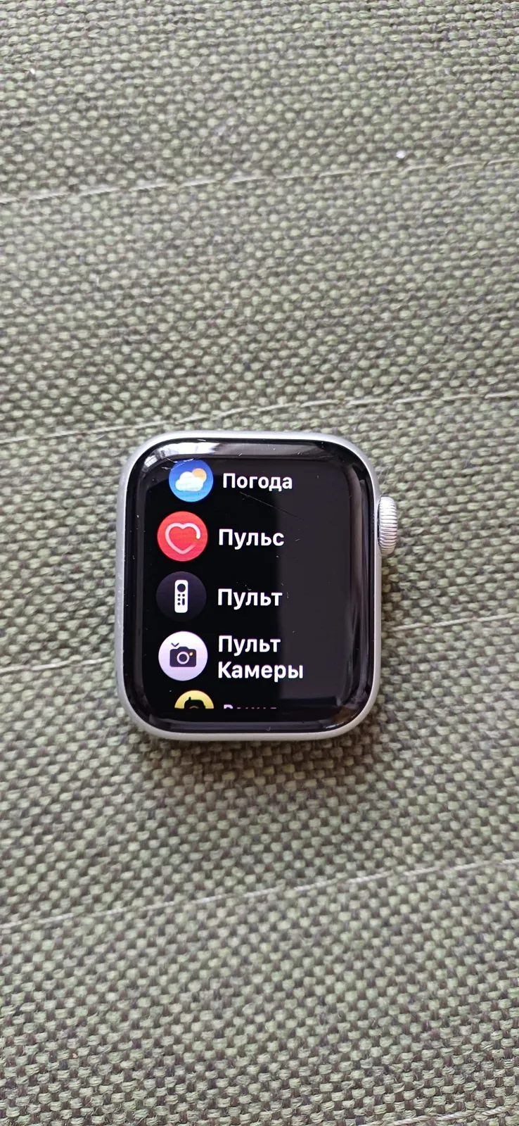 Apple Watch SE 2 GPS 40 мм серебристый 2
