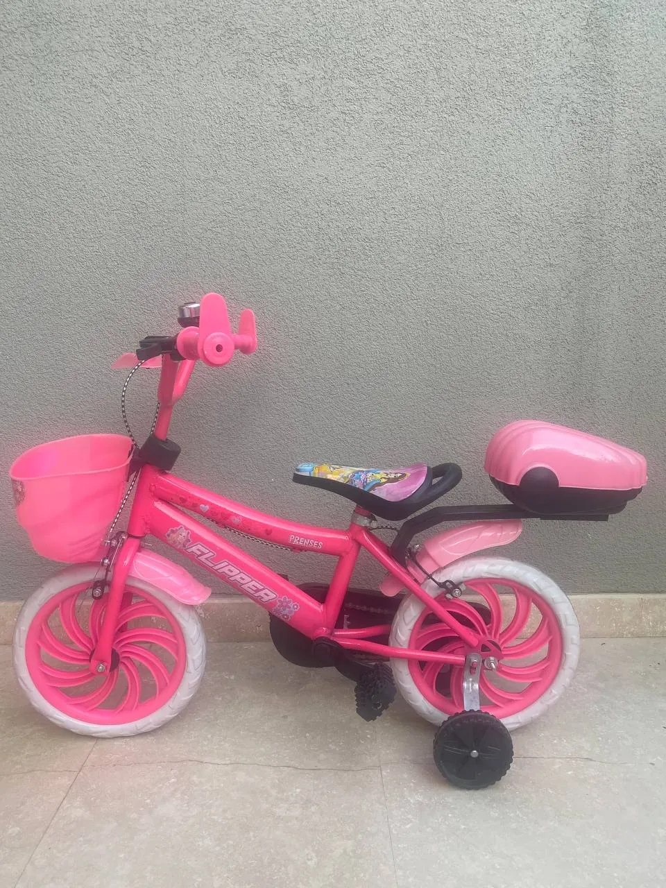 Детские велосипеды, мопед и машинка-игрушка 3