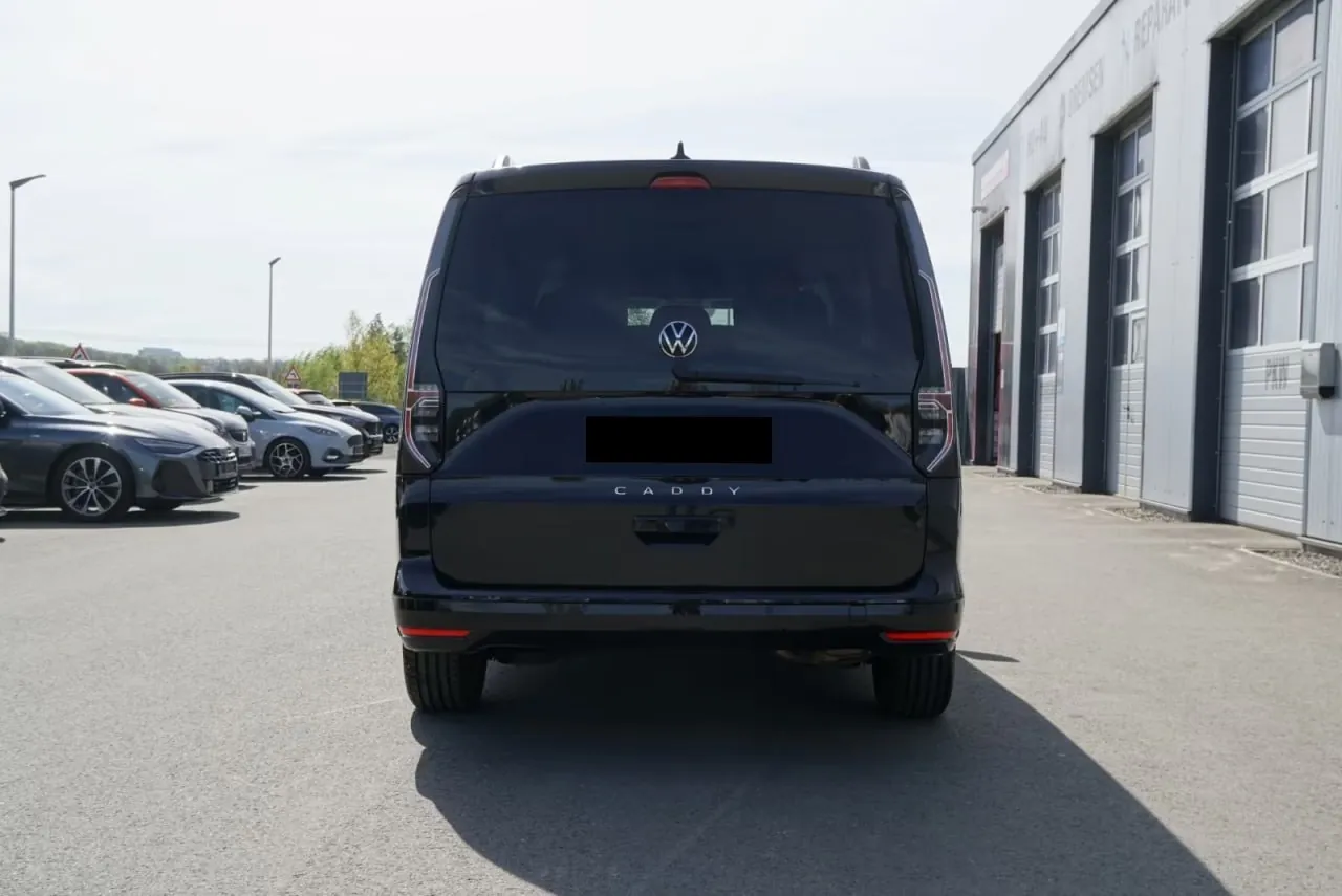 Volkswagen Caddy 2023 года, пробег 56 532 км 1