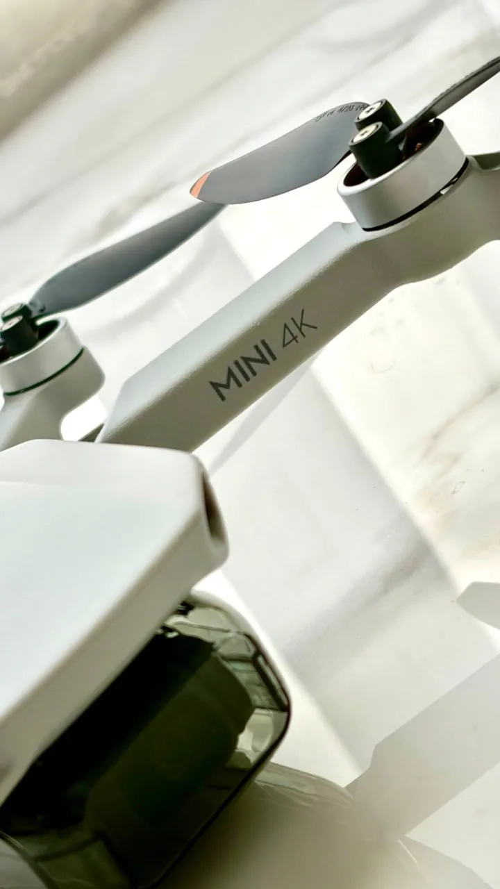 Дрон DJI Mini 4K почти новый 3