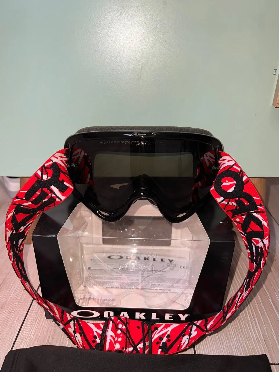 Солнцезащитные очки Oakley O Frame 2