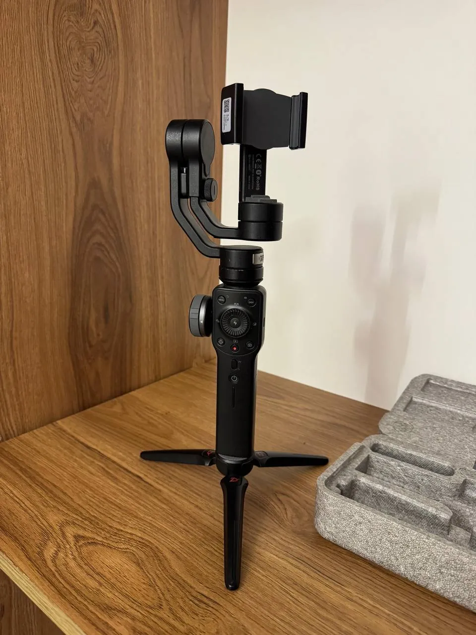 Стабилизатор для смартфона Zhiyun Smooth 4 3