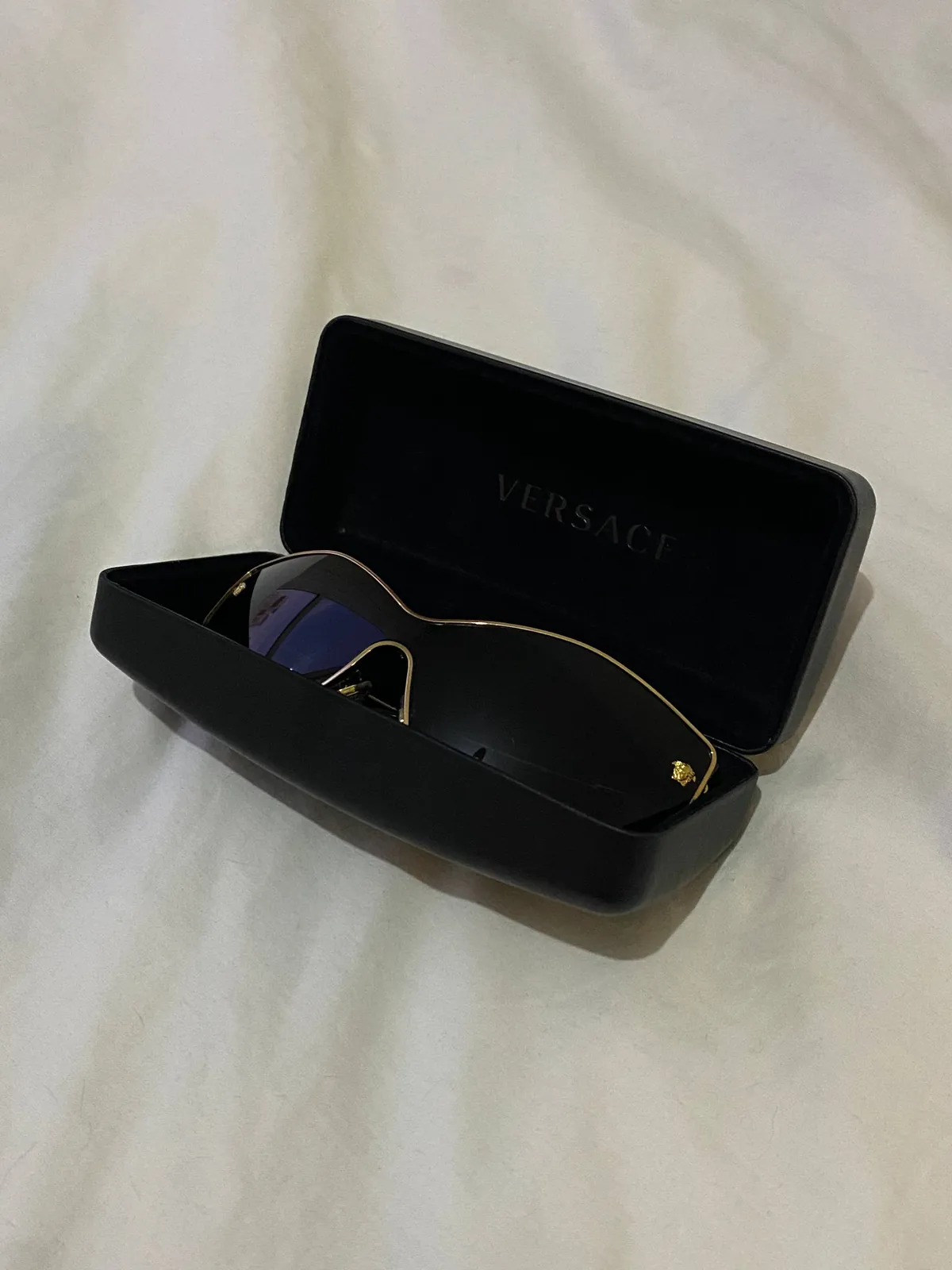 Солнцезащитные очки Versace в отличном состоянии 2